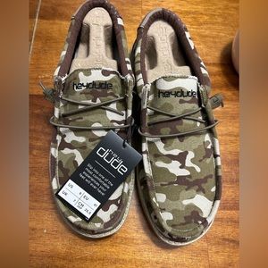 NWT! Camo Hey Dudes